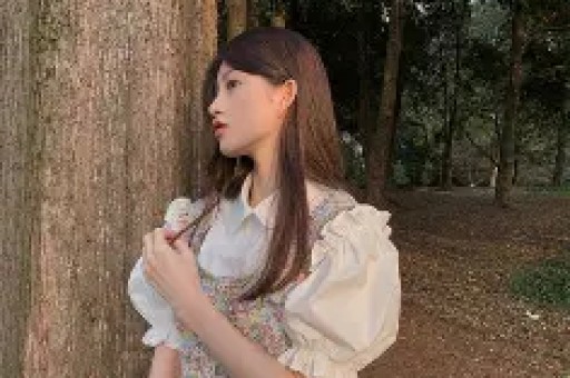知名网红人设彻底崩塌！打着爱国旗号捞金豪掷六百万悄悄移民