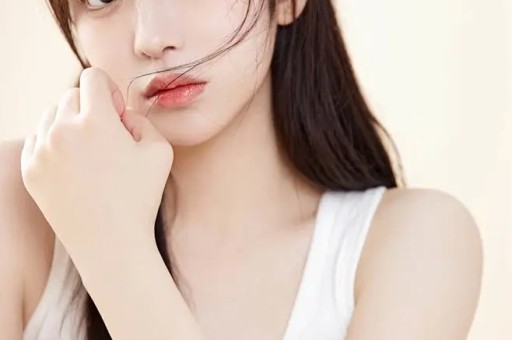歌手私生活败在粉丝？林俊杰女友眼神被恶意解读陶喆妻子被无视
